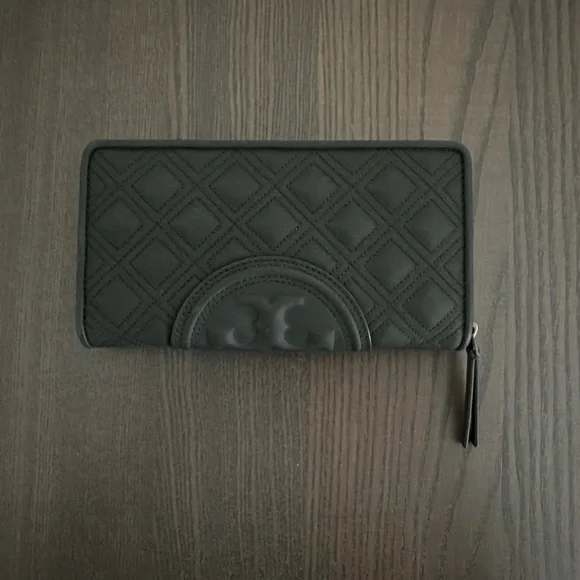 Tory Burch Wallet - Picture 3 of 6